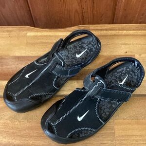 Kids Nike sandals/water shoes